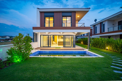 Müstakil Havuzlu Özel Villalarımızdan Yerinizi Ayırtın