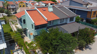 Urla Kalabak'ta Denize Çok Yakın Satılık Villa