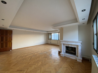 Merkezi Konumda Geniş, Kullanışlı Daire
