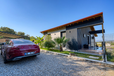 Gümüldür'de Eşsiz Deniz Manzaralı, Havuzlu Ultra Lüks Villa!