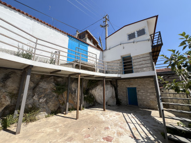 Güzelbahçe Çamlı'da Eşsiz Müstakil Taş Ev Fırsatı