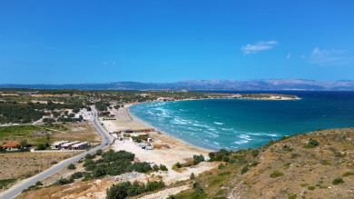 Çeşme Çiftlikte Denize Sıfır Sörf Okulu & İşletme İmkanı
